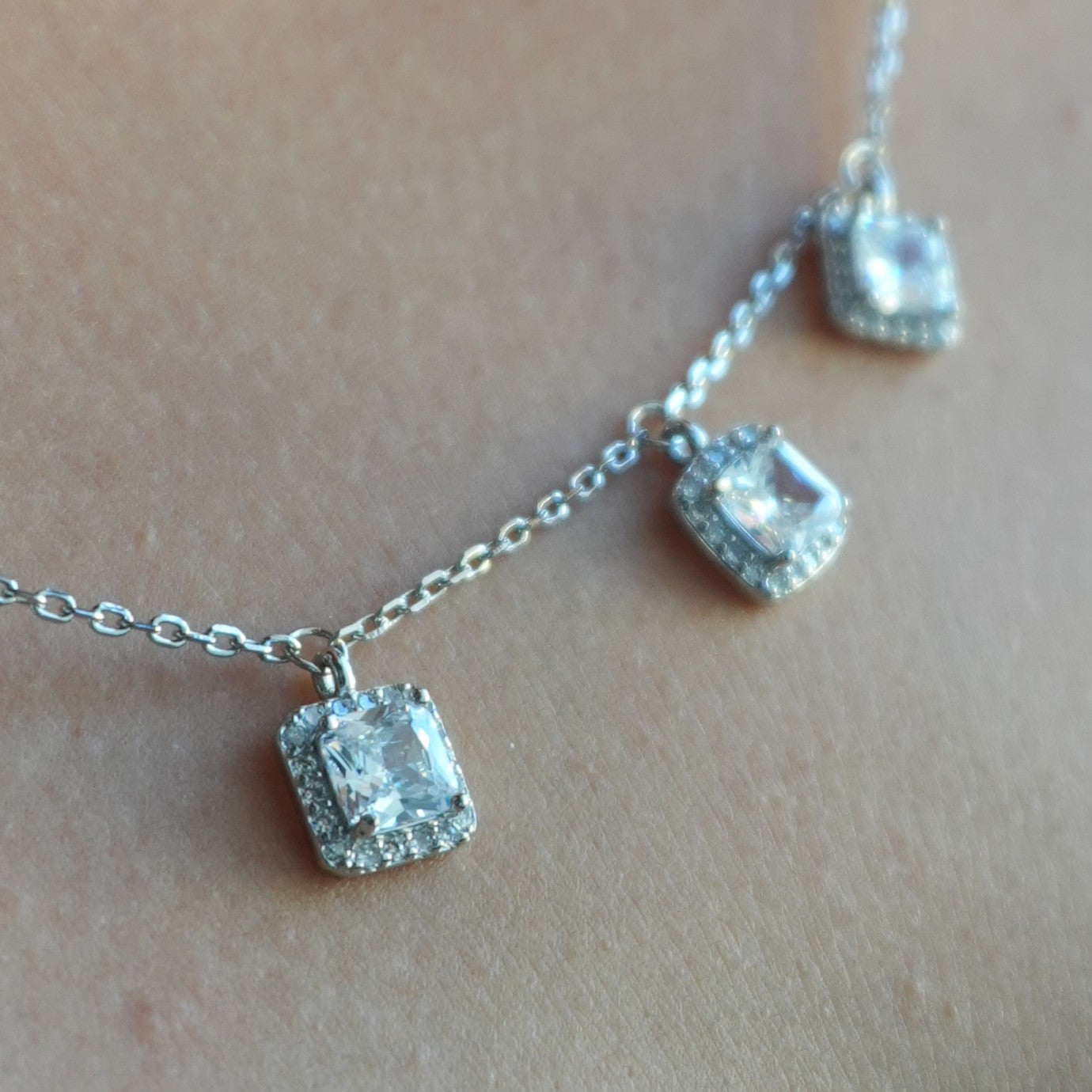 The Single Line Princess Necklace